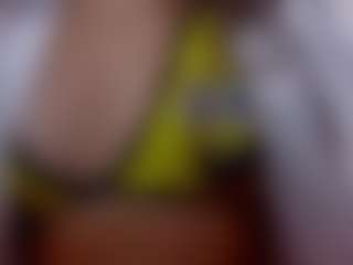 Brunettee-1's Live Sex Cam Show