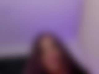 Brunettee-1's Live Sex Cam Show