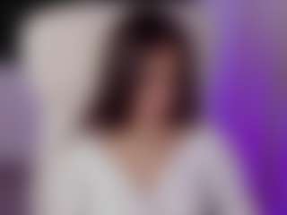 Brunettee-1's Live Sex Cam Show