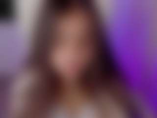 Brunettee-1's Live Sex Cam Show