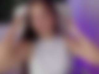 Brunettee-1's Live Sex Cam Show