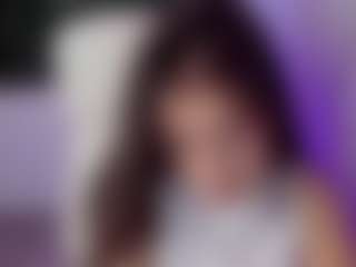 Brunettee-1's Live Sex Cam Show