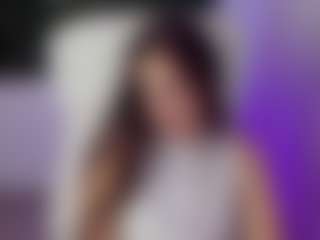Brunettee-1's Live Sex Cam Show