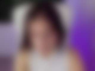Brunettee-1's Live Sex Cam Show