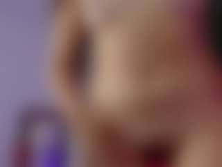 Brunettee-1's Live Sex Cam Show