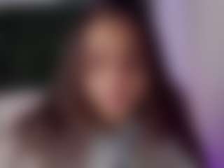 Brunettee-1's Live Sex Cam Show
