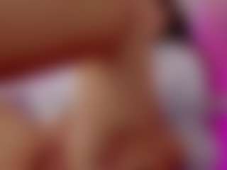 Brunettee-1's Live Sex Cam Show