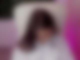 Brunettee-1's Live Sex Cam Show