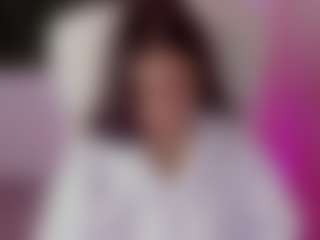Brunettee-1's Live Sex Cam Show