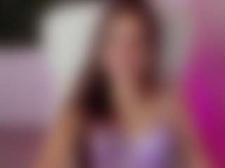 Brunettee-1's Live Sex Cam Show