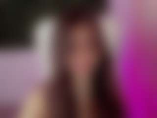 Brunettee-1's Live Sex Cam Show