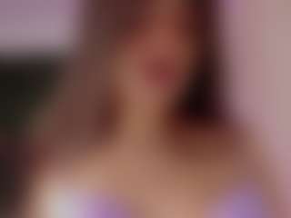 Brunettee-1's Live Sex Cam Show