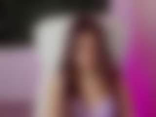Show in cam erotica live di Brunettee-1