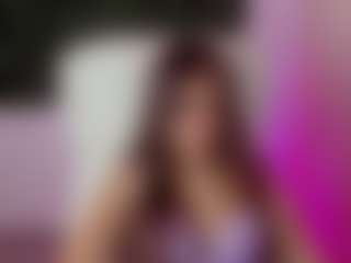 Brunettee-1's Live Sex Cam Show