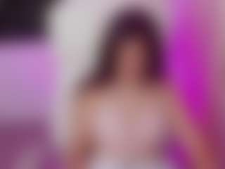 Brunettee-1's Live Sex Cam Show
