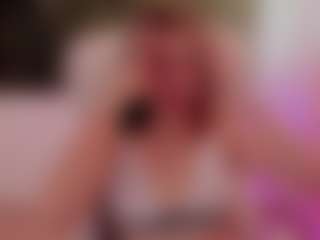 Brunettee-1's Live Sex Cam Show