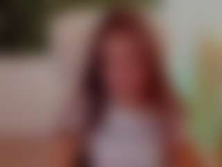 Brunettee-1's Live Sex Cam Show