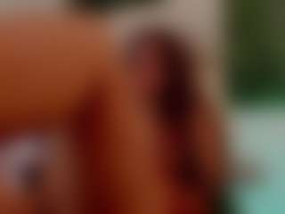Brunettee-1's Live Sex Cam Show