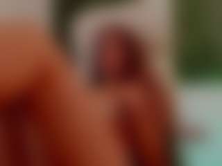 Brunettee-1's Live Sex Cam Show