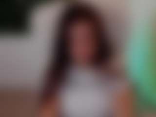 Brunettee-1's Live Sex Cam Show