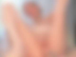 Live cam show with EllyRockstar - Blue Eyes on Uber Horny