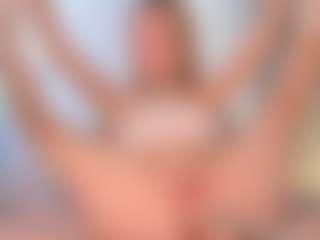 Live cam show with EllyRockstar - Ahegao on Fling VIP Chat