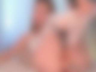 Live cam show with EllyRockstar - Athletic on Camming Site