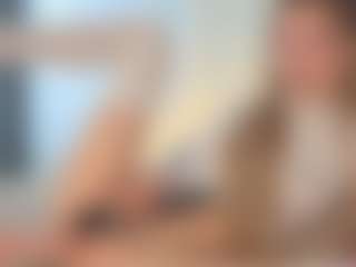 Live cam show with EllyRockstar - Ahegao on SmokeAndPoke