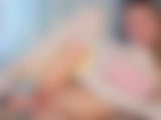 Live cam show with EllyRockstar - Blue Eyes on Milfs Live