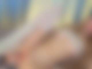 Live cam show with EllyRockstar - Full Nudity on sexylive.show