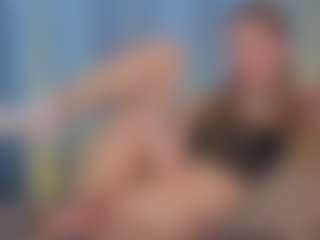 Live cam show with EllyRockstar - Blue Eyes on Gym Cam Girls