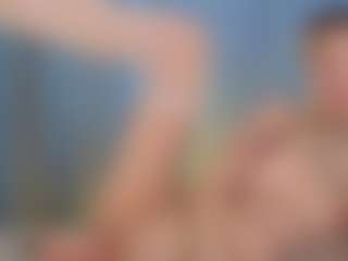 Live cam show with EllyRockstar - Athletic Young Adult on live.xbliss.ai