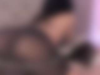 Live cam show with EMMAAA-STOONEE - Oil on Free Soda