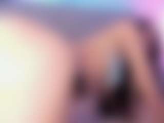 Live cam show with EMMAAA-STOONEE - Camel Toe on xplaylive.com