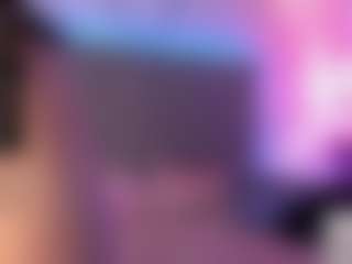 Live cam show with EMMAAA-STOONEE - Normal on TeamSkeetLive