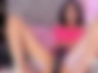 Live cam show with EMMAAA-STOONEE - Petite on eurowanks.com
