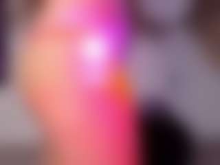 Live cam show with EMMAAA-STOONEE - Camel Toe on madthumbs