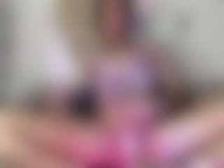 EMMAAA-STOONEE's Live Sex Cam Show