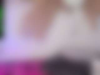 Live cam show with EMMAAA-STOONEE - Small Tits on CamSodaAdn