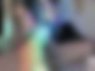 Live cam show with EMMAAA-STOONEE - Latina on Camsoda