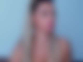 Live cam show with ElsaBby - Lovense Petite on xxxlivecams.org