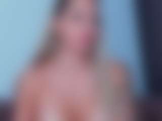 ElsaBby's Live Sex Cam Show