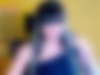 LeylaSweet MILF webcam performer live streaming