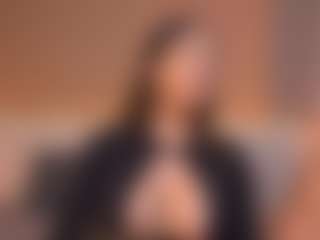 Live cam show with Johana Fox - Oil on Camsoda Late Night