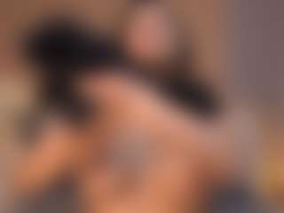 Live cam show with Johana Fox - Average on fuck-show.com