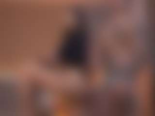 Live cam show with Johana Fox - Public on Strip Flash - Live Sex Shows