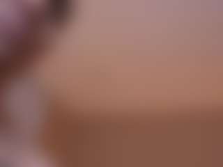 Live cam show with Johana Fox - Strip on milfzrlive.com