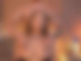 Live cam show with Johana Fox - Average on Milfs Live