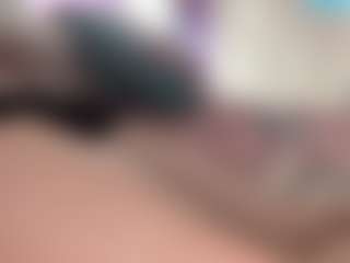 TeresaH2011 MILF webcam performer live streaming