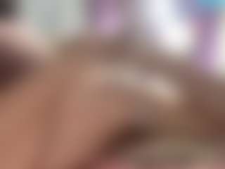 TeresaH2011 MILF webcam performer live streaming